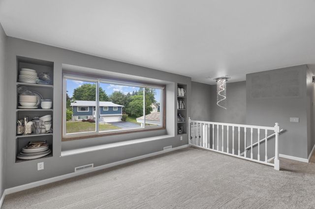 4990 148th Path W, Apple Valley, MN 55124