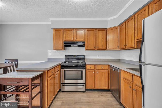39 EAVES MILL RD, Medford, NJ 08055