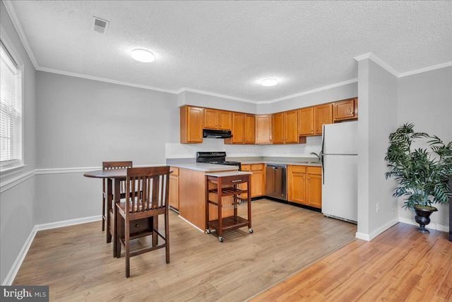 39 EAVES MILL RD, Medford, NJ 08055