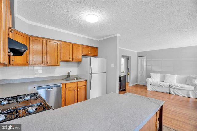 39 EAVES MILL RD, Medford, NJ 08055