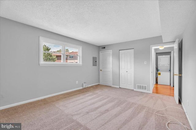 39 EAVES MILL RD, Medford, NJ 08055