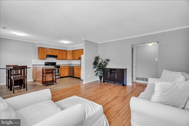 39 EAVES MILL RD, Medford, NJ 08055