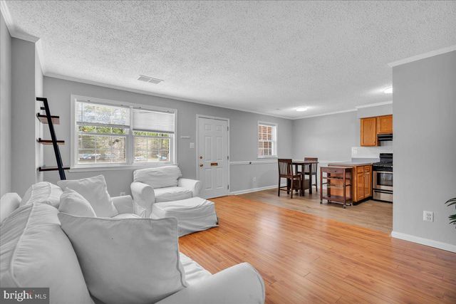 39 EAVES MILL RD, Medford, NJ 08055