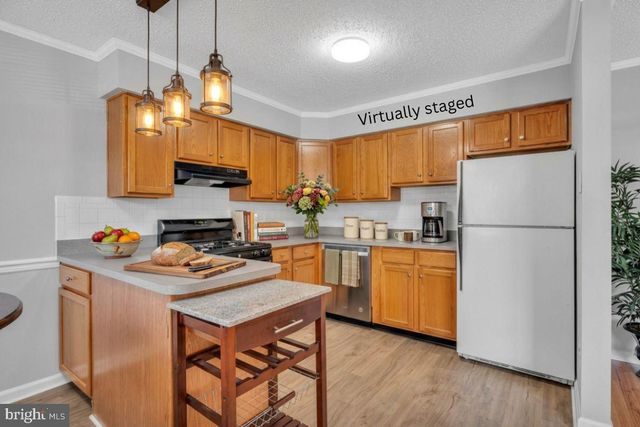 39 EAVES MILL RD, Medford, NJ 08055