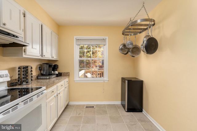 8396 WOODLINE CT, Manassas, VA 20110