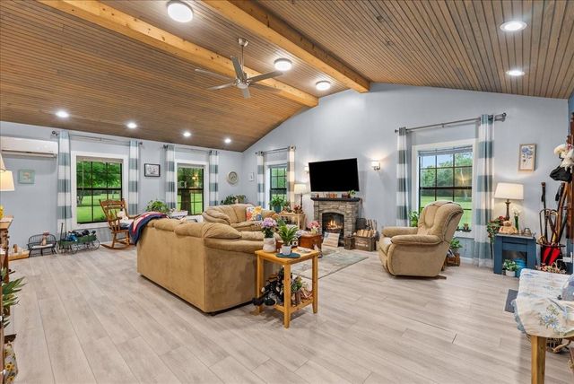 7808 Carolyn Street, Santa Fe, TX 77517
