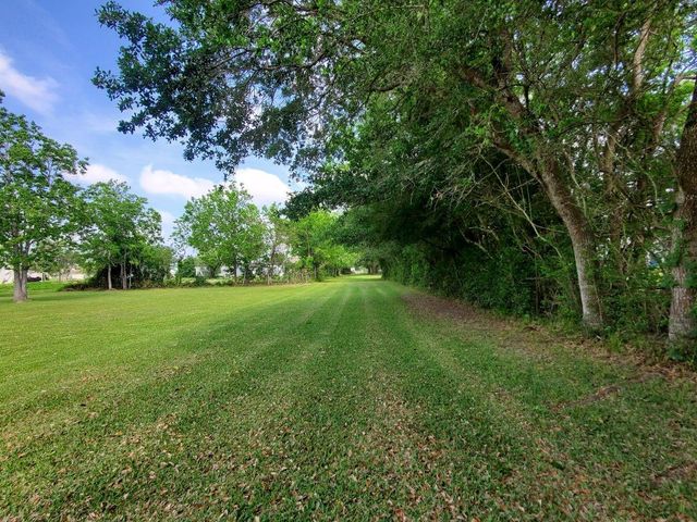 7808 Carolyn Street, Santa Fe, TX 77517