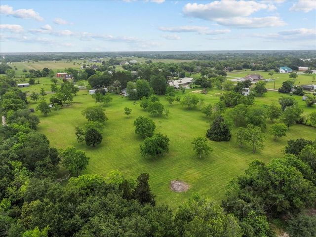 7808 Carolyn Street, Santa Fe, TX 77517