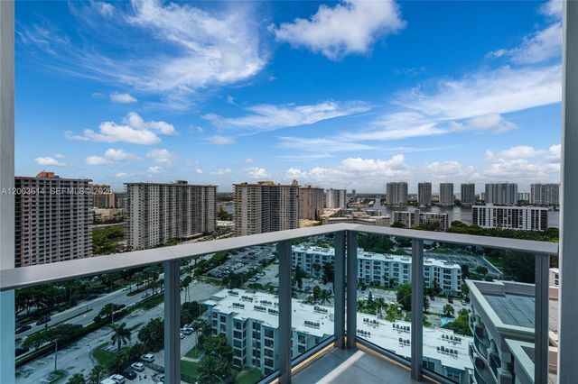 17550 Collins Ave PH1, Sunny Isles Beach, FL 33160
