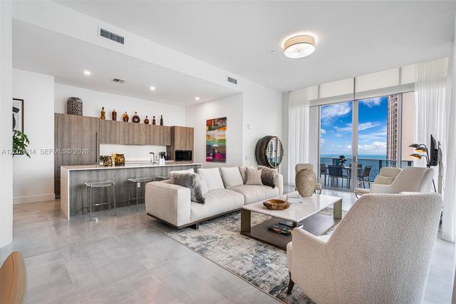 17550 Collins Ave PH1, Sunny Isles Beach, FL 33160