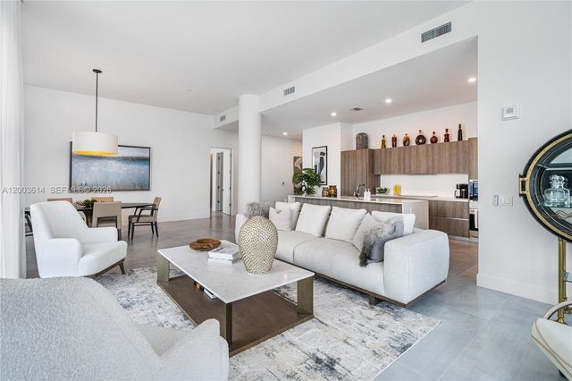 17550 Collins Ave PH1, Sunny Isles Beach, FL 33160