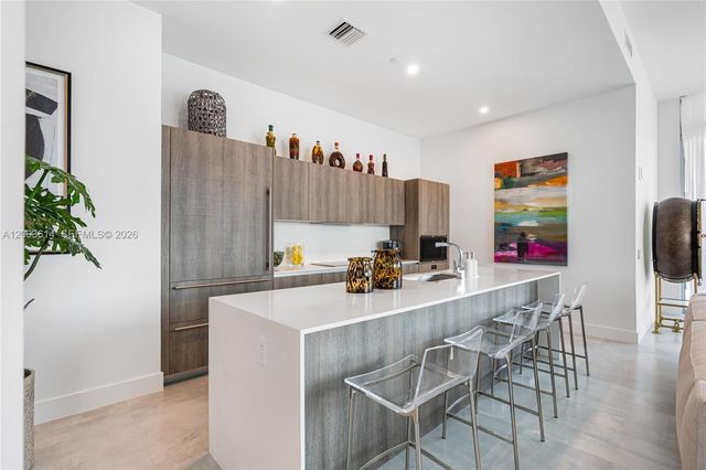 17550 Collins Ave PH1, Sunny Isles Beach, FL 33160