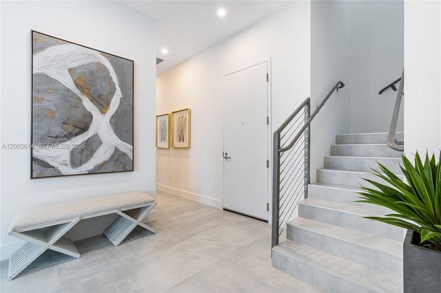 17550 Collins Ave PH1, Sunny Isles Beach, FL 33160