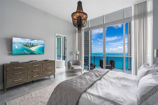 17550 Collins Ave PH1, Sunny Isles Beach, FL 33160