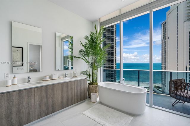 17550 Collins Ave PH1, Sunny Isles Beach, FL 33160
