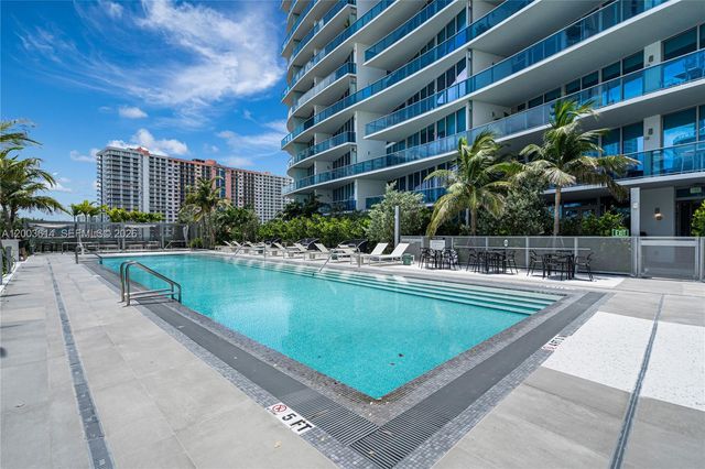 17550 Collins Ave PH1, Sunny Isles Beach, FL 33160