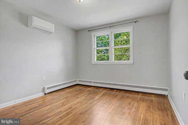 211 DUMONT RD, Wilmington, DE 19804
