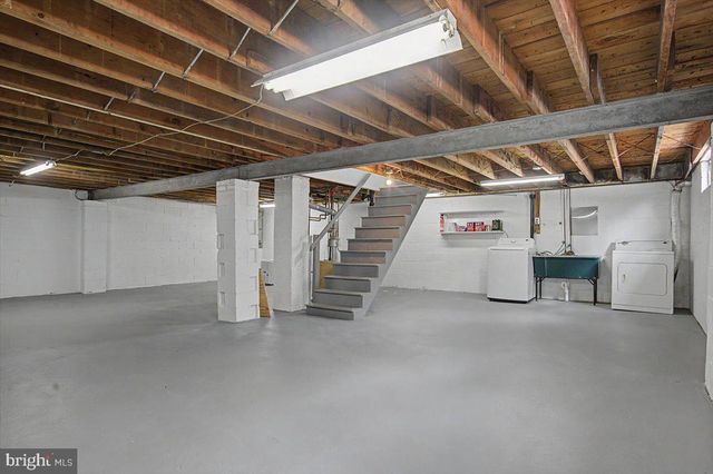 211 DUMONT RD, Wilmington, DE 19804