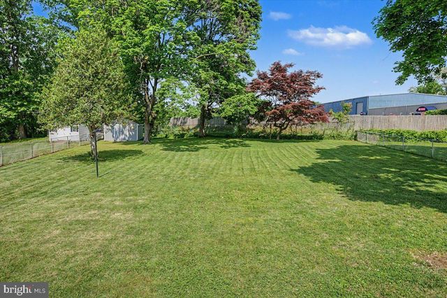211 DUMONT RD, Wilmington, DE 19804