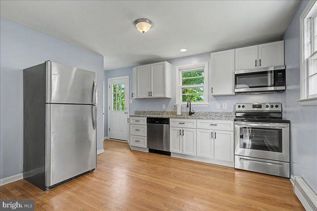 211 DUMONT RD, Wilmington, DE 19804