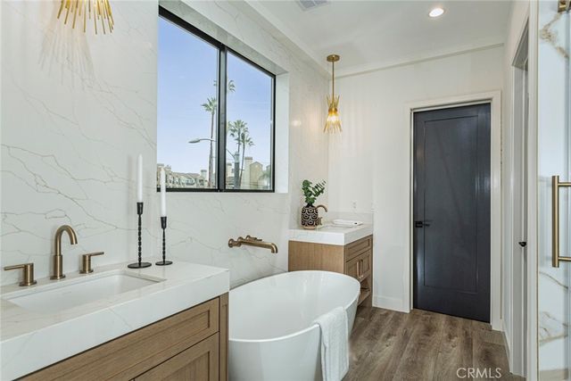 328 3rd, Huntington Beach, CA 92648