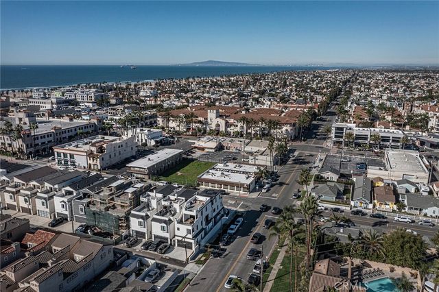 328 3rd, Huntington Beach, CA 92648