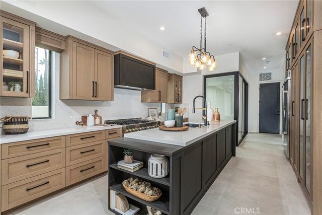 328 3rd, Huntington Beach, CA 92648