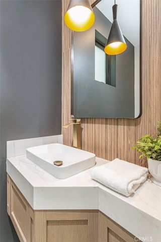 328 3rd, Huntington Beach, CA 92648