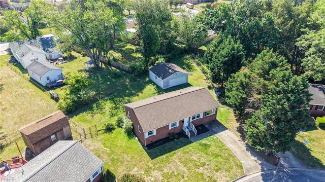 910 Thornbriar CT, Hampton, VA 23661