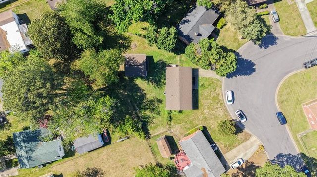 910 Thornbriar CT, Hampton, VA 23661