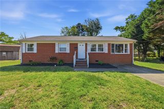 910 Thornbriar CT, Hampton, VA 23661
