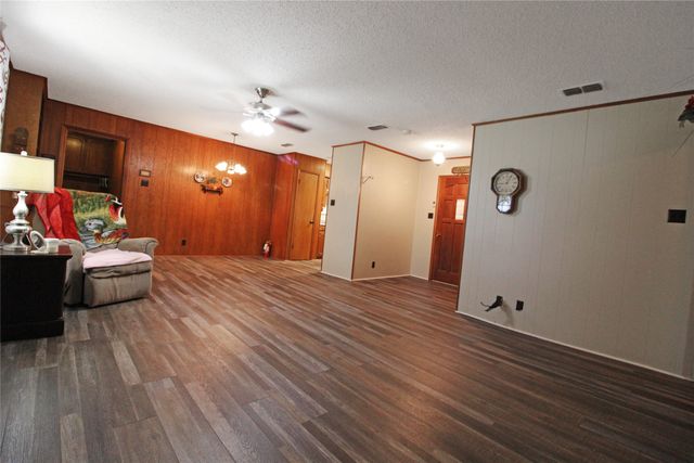 8769 S Fm 148, Scurry, TX 75158