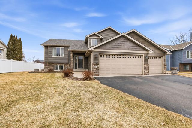 1017 4th Street N, Sartell, MN 56377