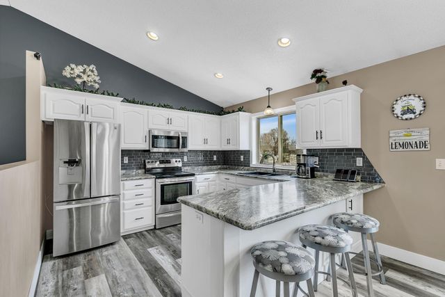 1017 4th Street N, Sartell, MN 56377