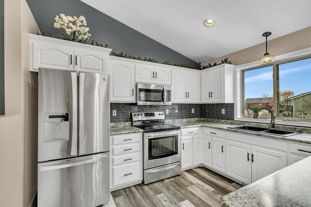 1017 4th Street N, Sartell, MN 56377