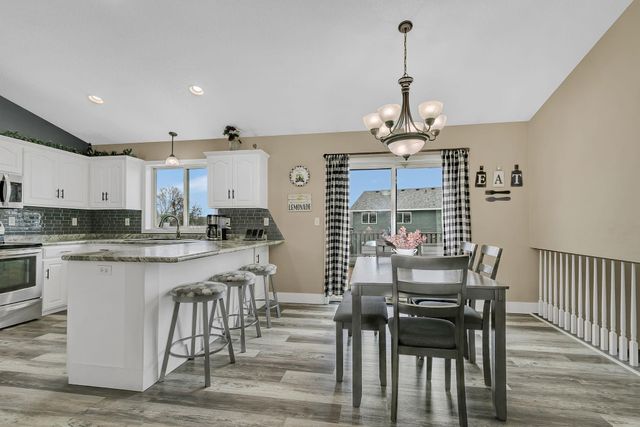 1017 4th Street N, Sartell, MN 56377