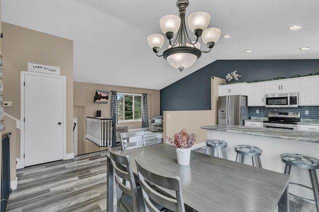 1017 4th Street N, Sartell, MN 56377