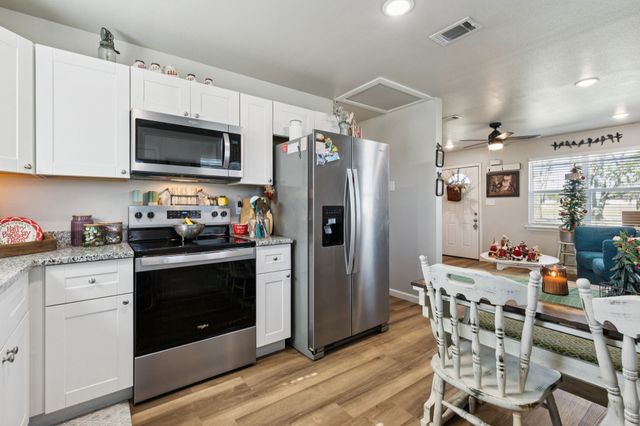 1060 E Reno Road, Reno, TX 76020