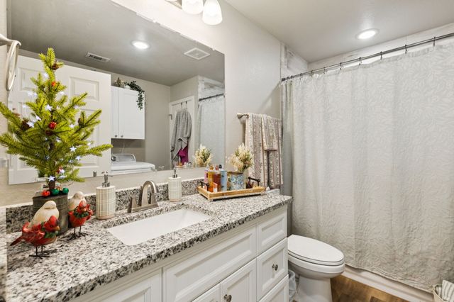 1060 E Reno Road, Reno, TX 76020