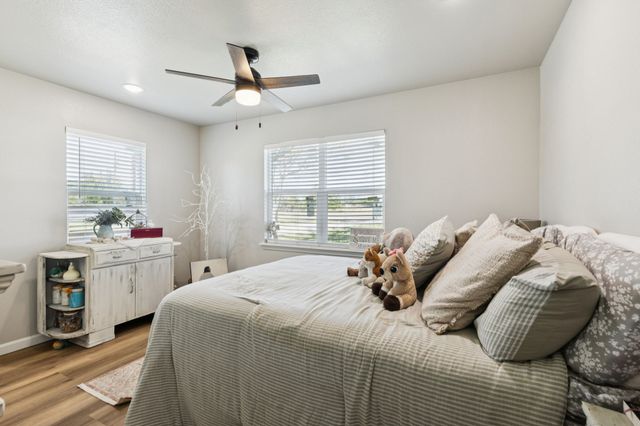 1060 E Reno Road, Reno, TX 76020