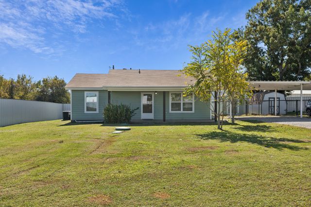 1060 E Reno Road, Reno, TX 76020