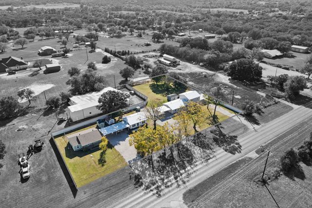 1060 E Reno Road, Reno, TX 76020