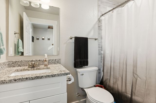 1060 E Reno Road, Reno, TX 76020