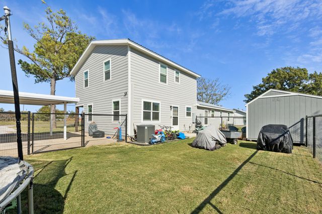 1060 E Reno Road, Reno, TX 76020