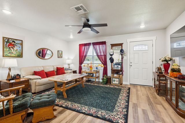 1060 E Reno Road, Reno, TX 76020