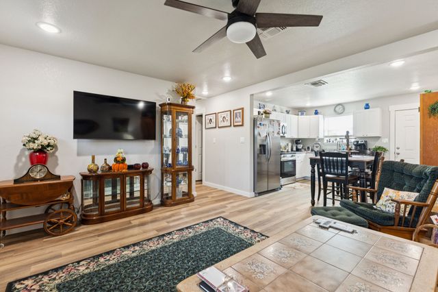 1060 E Reno Road, Reno, TX 76020