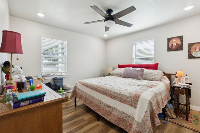 1060 E Reno Road, Reno, TX 76020