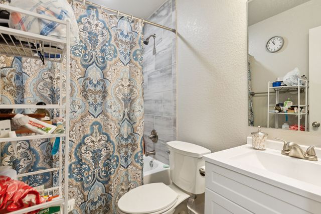 1060 E Reno Road, Reno, TX 76020