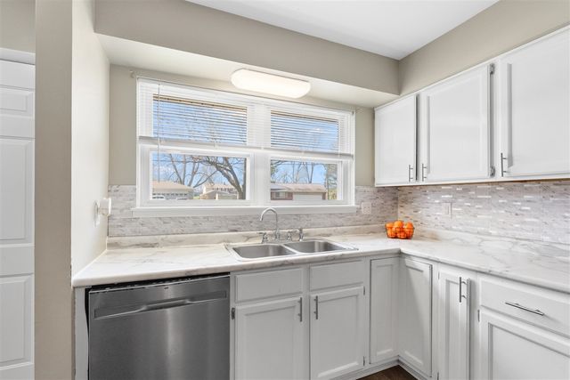 4317 Farnham Avenue, Portage, MI 49002