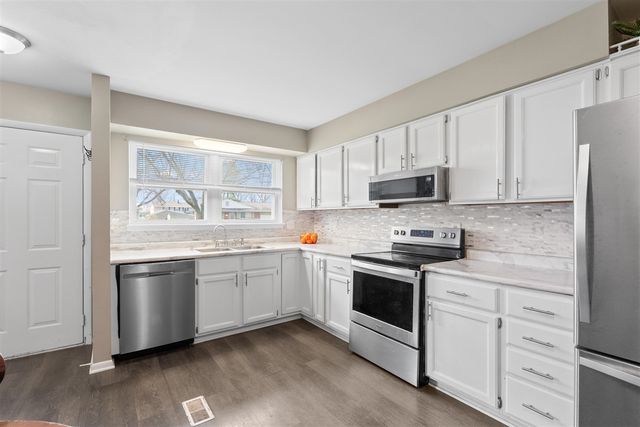 4317 Farnham Avenue, Portage, MI 49002